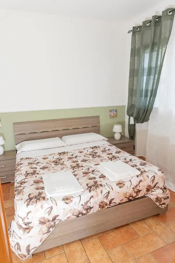 Appartamento indipendente in villa Sanremo 0*,